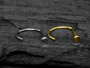 NOSTRIL ARGOLA OPEN D OURO – BRANCO