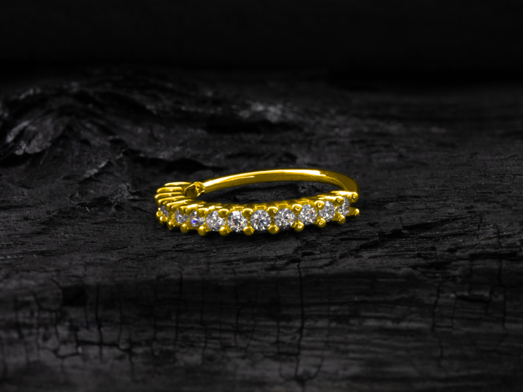 NOSTRIL ARGOLA OURO 18K CRAVEJ C/ ZIRCÔNIA - AMARELO - AGR