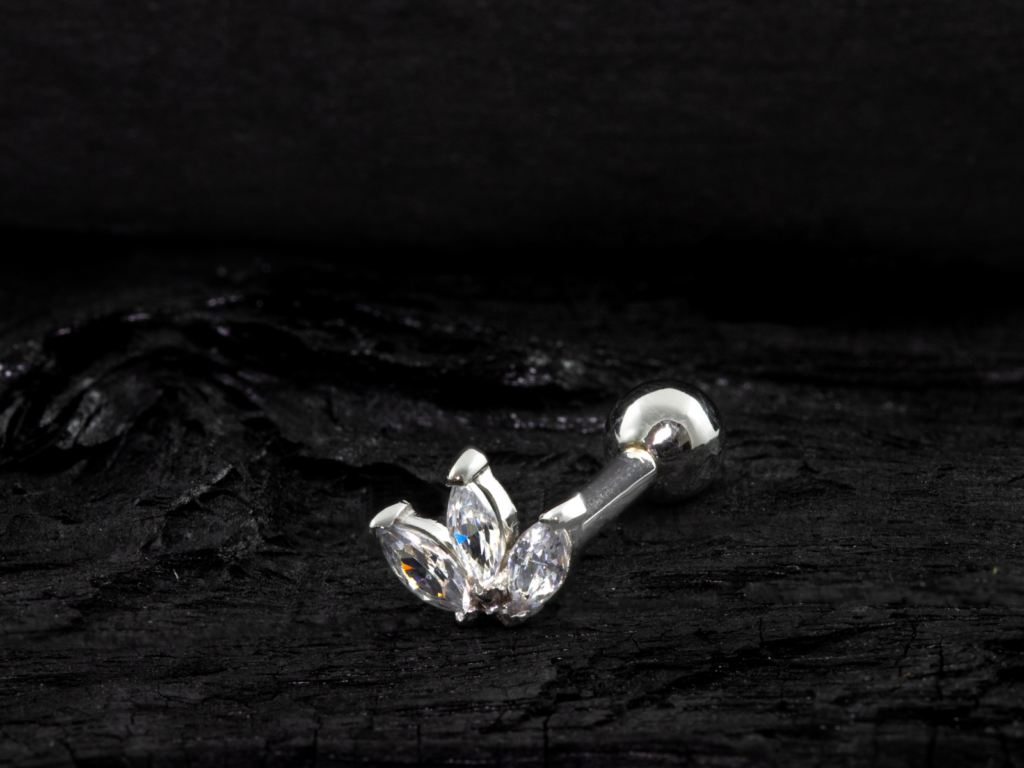 MICRO RETO LÓTUS OURO 18K - BRANCO