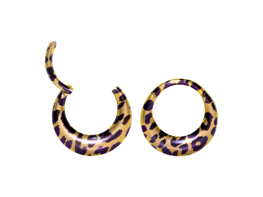 SEGMENTO CLICKER OVAL TITÂNIO PVD GOLD ONCINHA ROXA - 8MM