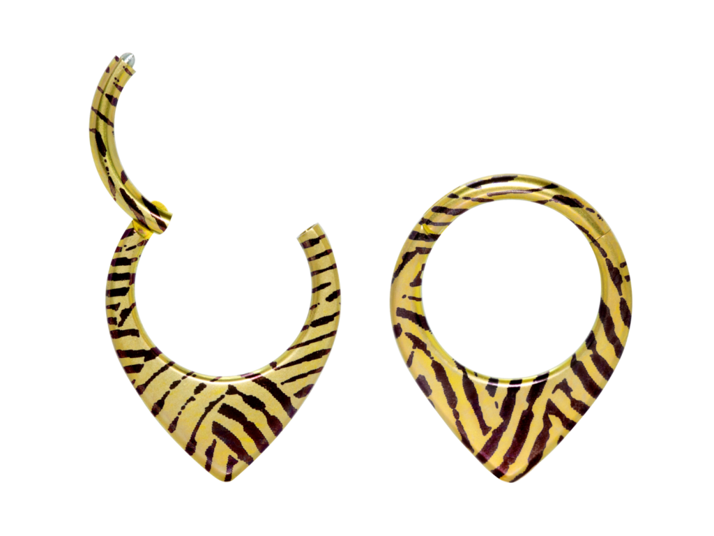 SEGMENTO CLICKER V TITÂNIO PVD GOLD LISTRADO - 8MM