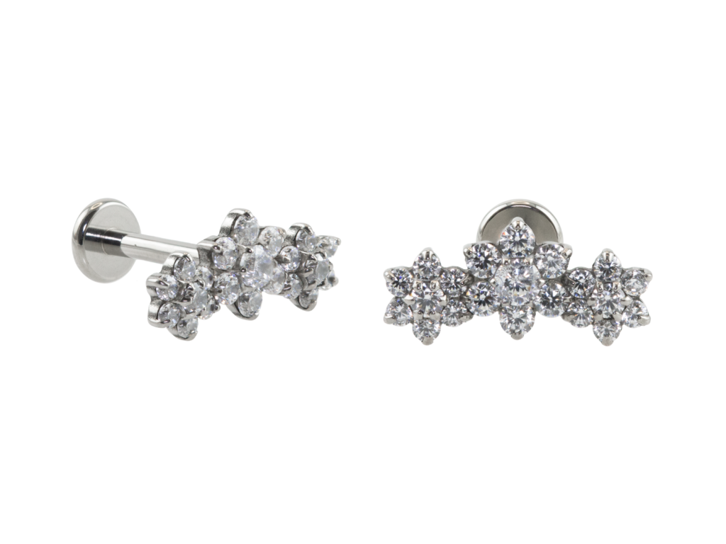 LABRET TITÂNIO R/I CLUSTER 3 FLORES CRAVEJADAS