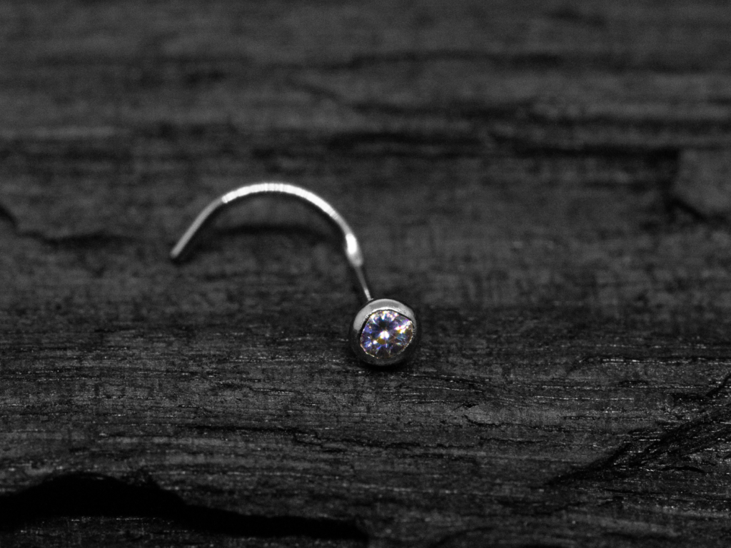 NOSTRIL OURO 18K BRANCO - 1.0MM - NO052
