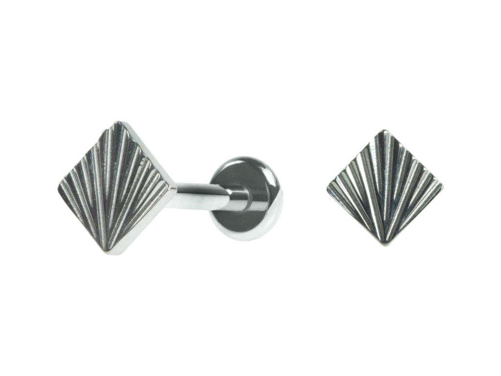 LABRET TITÂNIO R/I QUADRADO DIAMANTADO